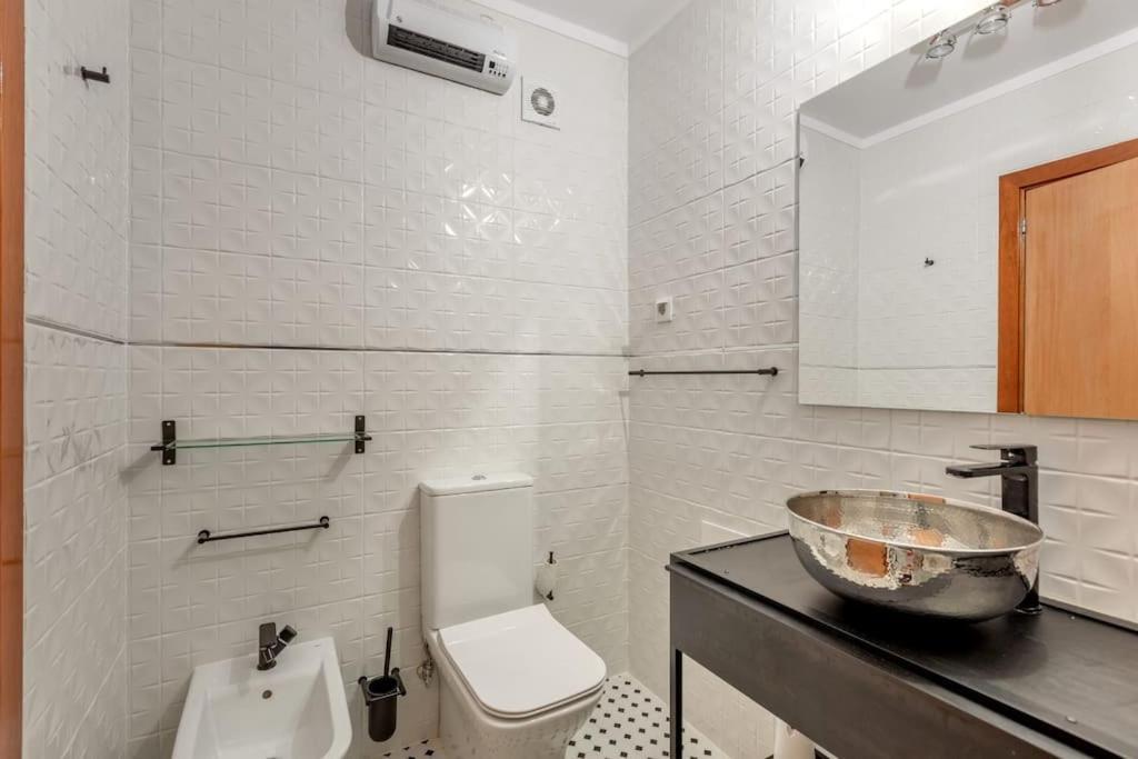 Spacious 3-Bedroom Condo In Lisbon Bagian luar foto