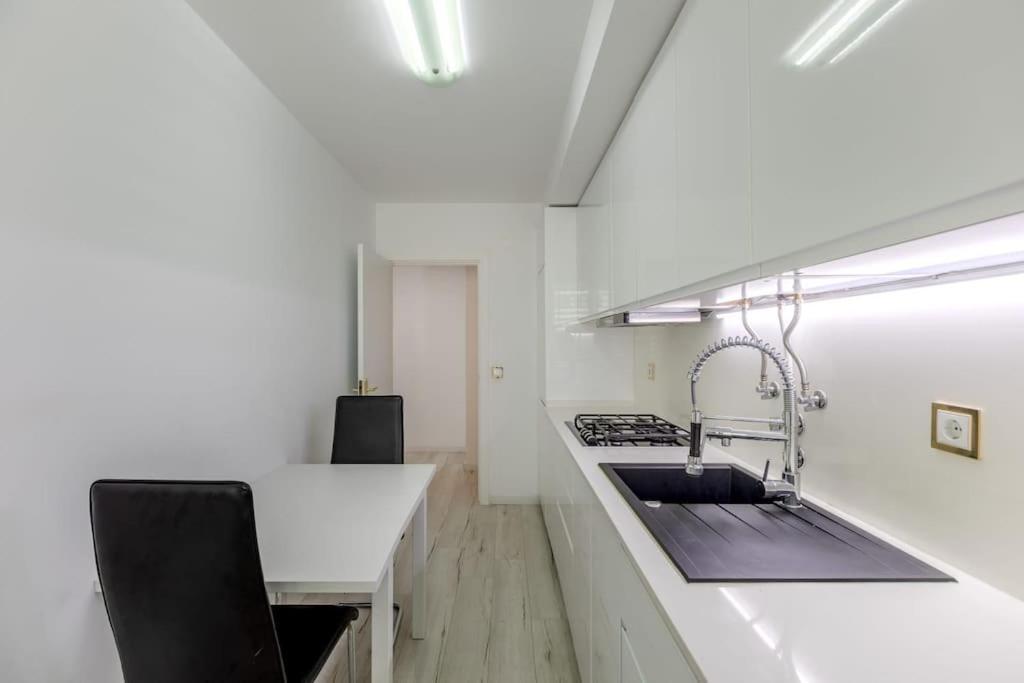 Spacious 3-Bedroom Condo In Lisbon Bagian luar foto